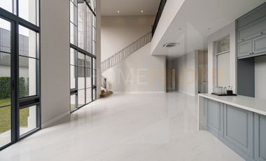 For sale 4 Beds house in Bang Kapi, Bangkok