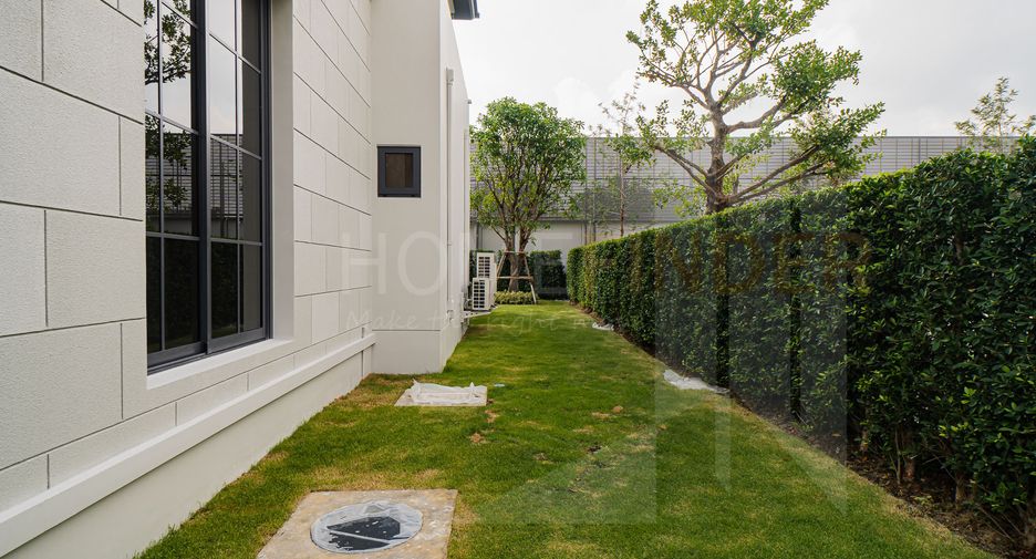 For sale 4 Beds house in Bang Kapi, Bangkok
