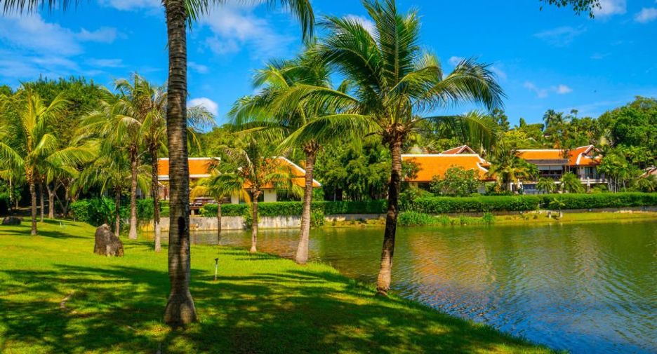 For rent and for sale 4 bedrooms villa in Mueang Phuket, Phuket