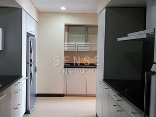For rent 4 bedrooms condo in Pathum Wan, Bangkok