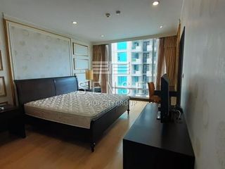 For rent 4 bedrooms condo in Pathum Wan, Bangkok