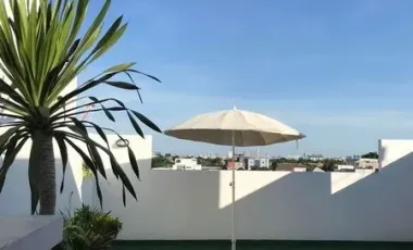 Casa adosada en alquiler y en venta de 4 habitaciones en Suan Luang, Bangkok