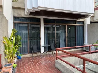 Reihenhaus zur Miete und zum Kauf mit 4 Zimmer in Suan Luang, Bangkok