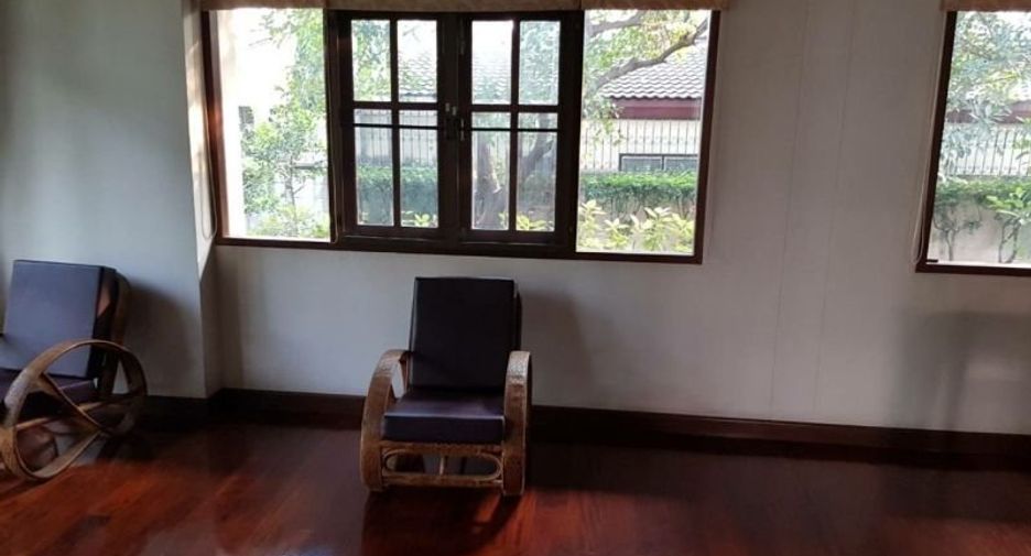 For rent 4 Beds house in Lak Si, Bangkok