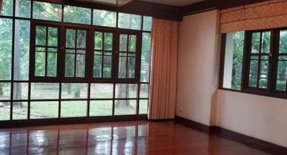 For rent 4 bed house in Lak Si, Bangkok