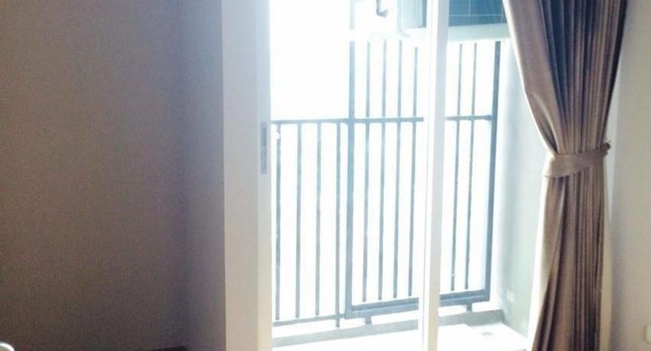 For rent 2 bedrooms condo in Yan Nawa, Bangkok