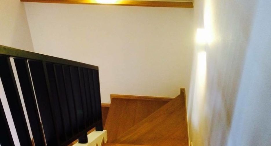 For rent 2 bedrooms condo in Yan Nawa, Bangkok