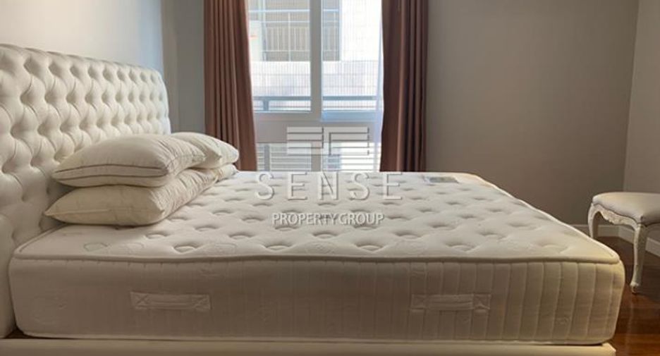 For rent 3 bedrooms condo in Watthana, Bangkok