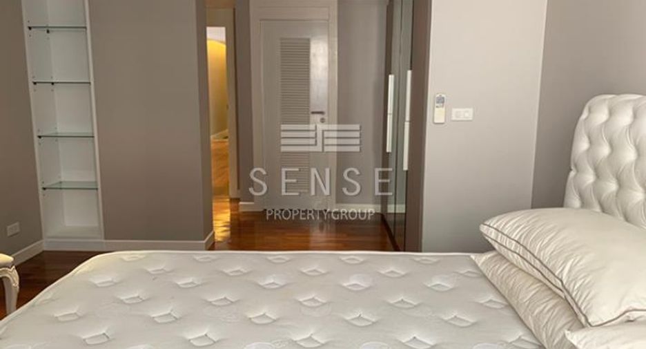 For rent 3 bedrooms condo in Watthana, Bangkok