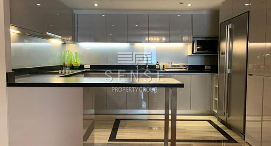 For rent 3 bedrooms condo in Watthana, Bangkok
