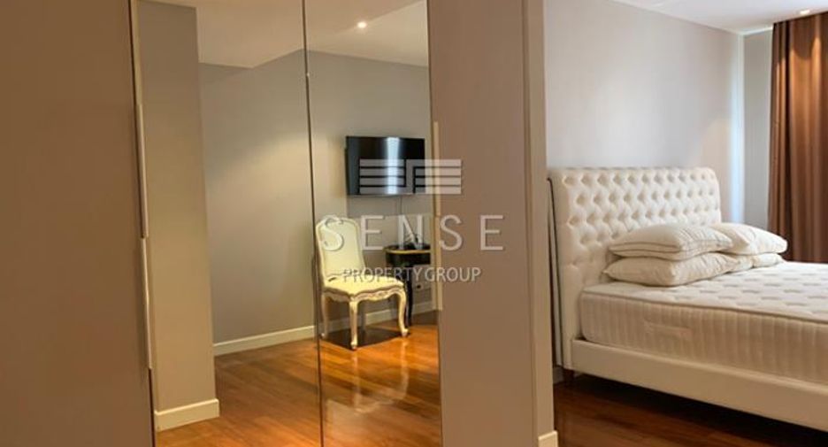 For rent 3 bedrooms condo in Watthana, Bangkok