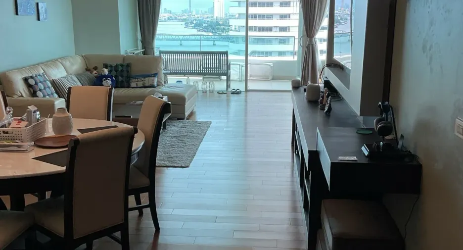 For rent 3 bed condo in Dusit, Bangkok