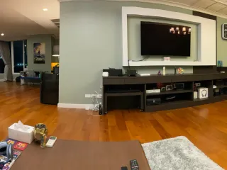 For rent 3 bed condo in Dusit, Bangkok