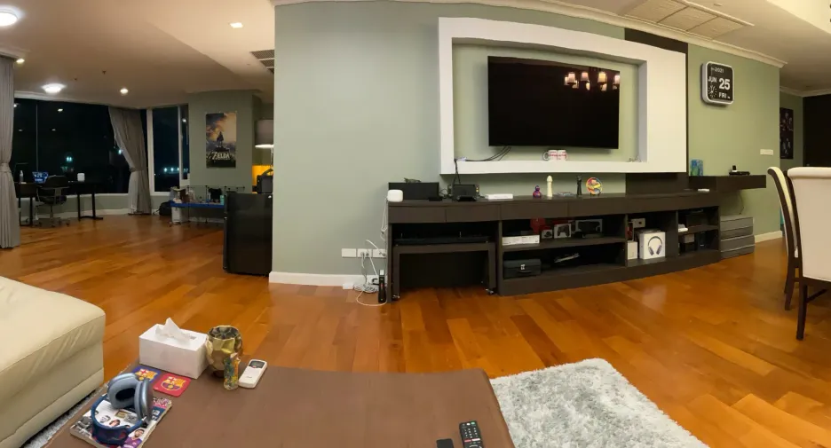 For rent 3 bed condo in Dusit, Bangkok