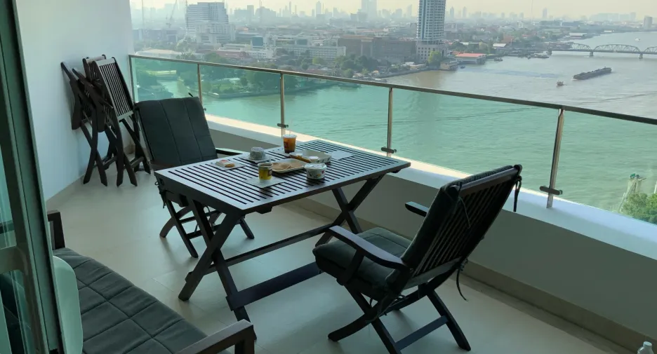 For rent 3 bed condo in Dusit, Bangkok