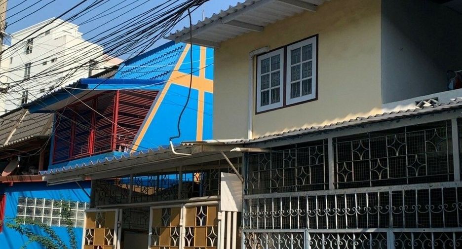 For rent 2 bed townhouse in Taling Chan, Bangkok