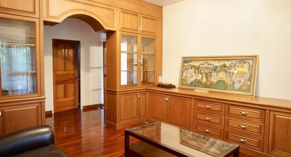 For rent 3 bedrooms house in San Sai, Chiang Mai