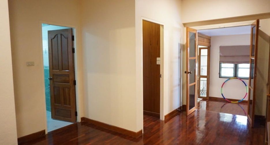 For rent 3 bedrooms house in San Sai, Chiang Mai