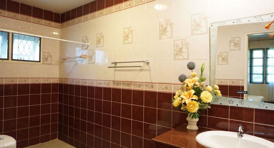 For rent 3 bedrooms house in San Sai, Chiang Mai