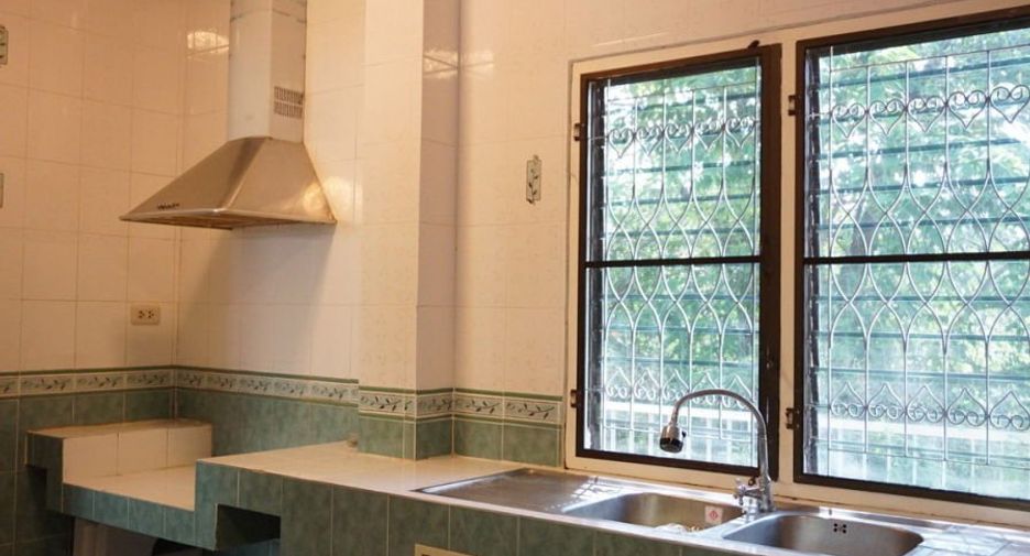 For rent 3 bedrooms house in San Sai, Chiang Mai