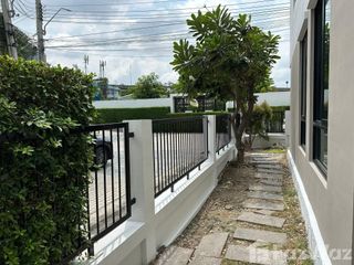 For rent 3 Beds townhouse in Khlong Toei, Bangkok
