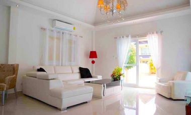 Villa zur Miete und zum Kauf mit 3 Zimmer in Mueang Phuket, Phuket