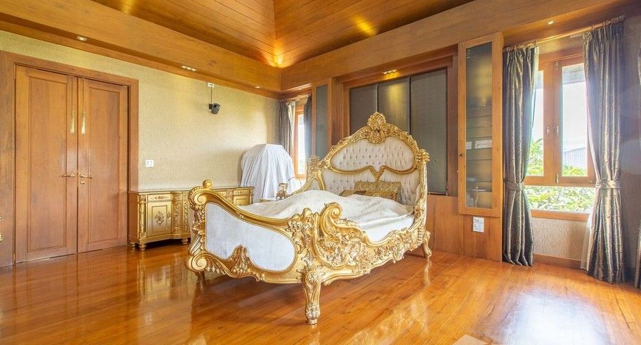 For sale 5 bed villa in Bueng Kum, Bangkok
