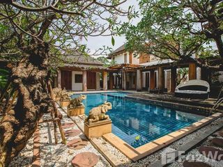 For sale 5 bed villa in Bueng Kum, Bangkok