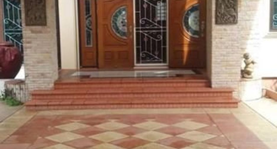 For sale 4 Beds house in Bueng Kum, Bangkok