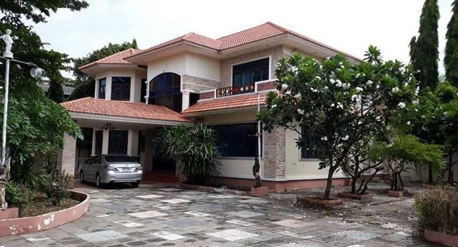 For sale 4 Beds house in Bueng Kum, Bangkok