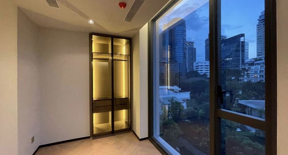 For rent 1 bed condo in Watthana, Bangkok