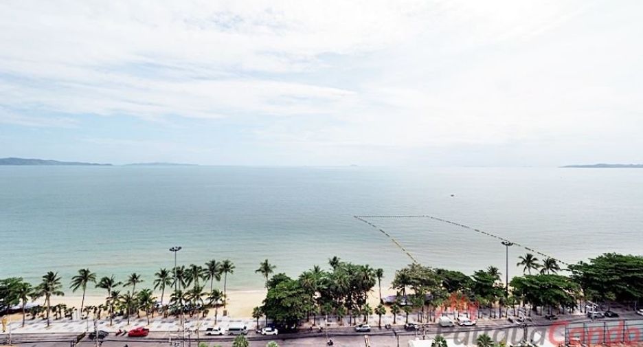 For sale 3 bedrooms condo in Bang Lamung, Chonburi
