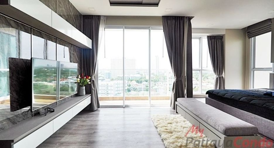 For sale 3 bedrooms condo in Bang Lamung, Chonburi