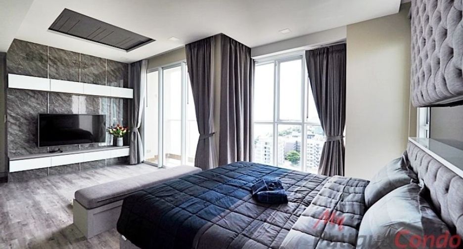 For sale 3 bedrooms condo in Bang Lamung, Chonburi