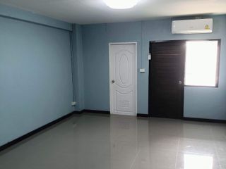 For rent studio condo in Mueang Nonthaburi, Nonthaburi