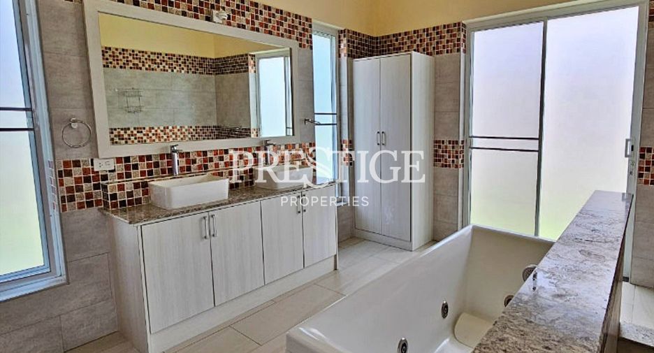 For rent and for sale 5 bedrooms house in Bang Lamung, Chonburi
