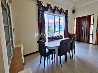 À louer et à vendre 5 chambres maison à Bang Lamung, Chonburi