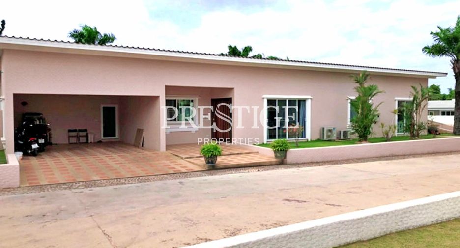 For rent and for sale 5 bedrooms house in Bang Lamung, Chonburi