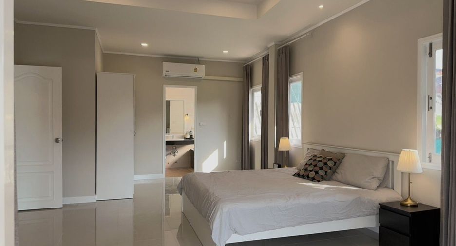 For rent 4 Beds townhouse in Thalang, Phuket