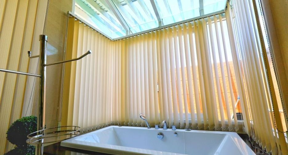 For sale 5 bedrooms house in Bang Kruai, Nonthaburi