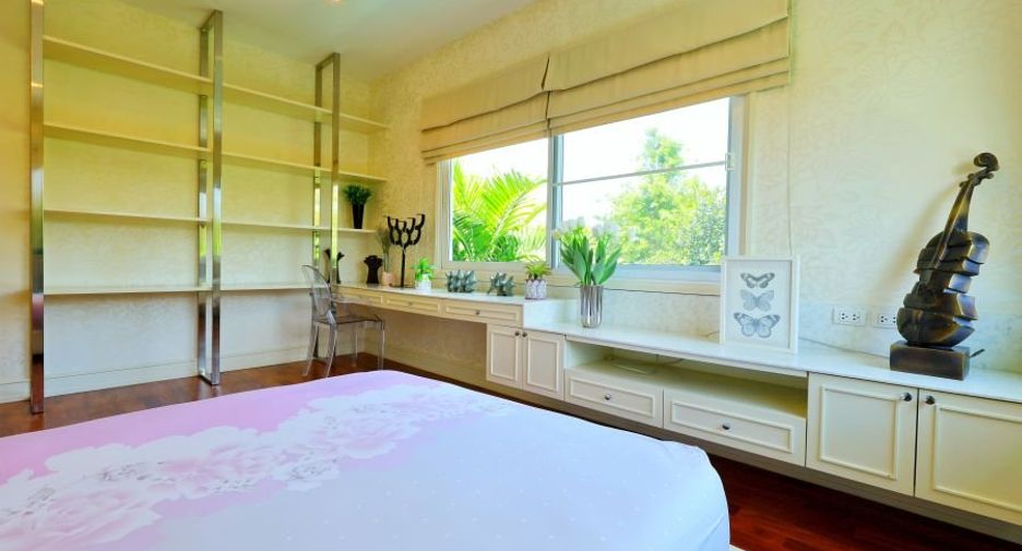 For sale 5 bedrooms house in Bang Kruai, Nonthaburi