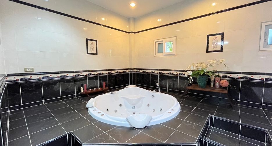 À vendre 5 chambres maison à Bang Lamung, Chonburi
