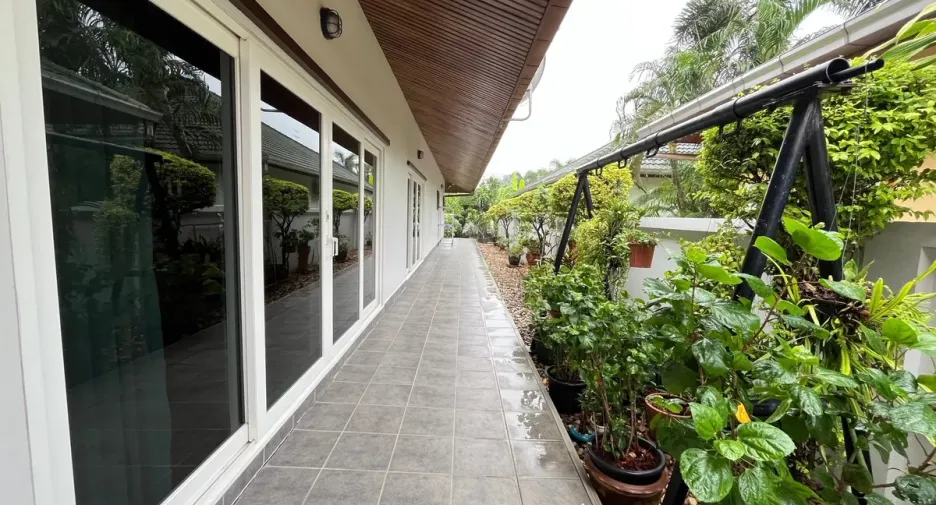 For sale 5 bedrooms house in Bang Lamung, Chonburi