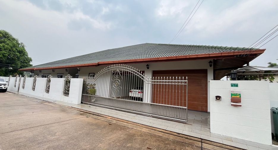 出售 5 卧室 独立屋 在 Bang Lamung, Chon Buri