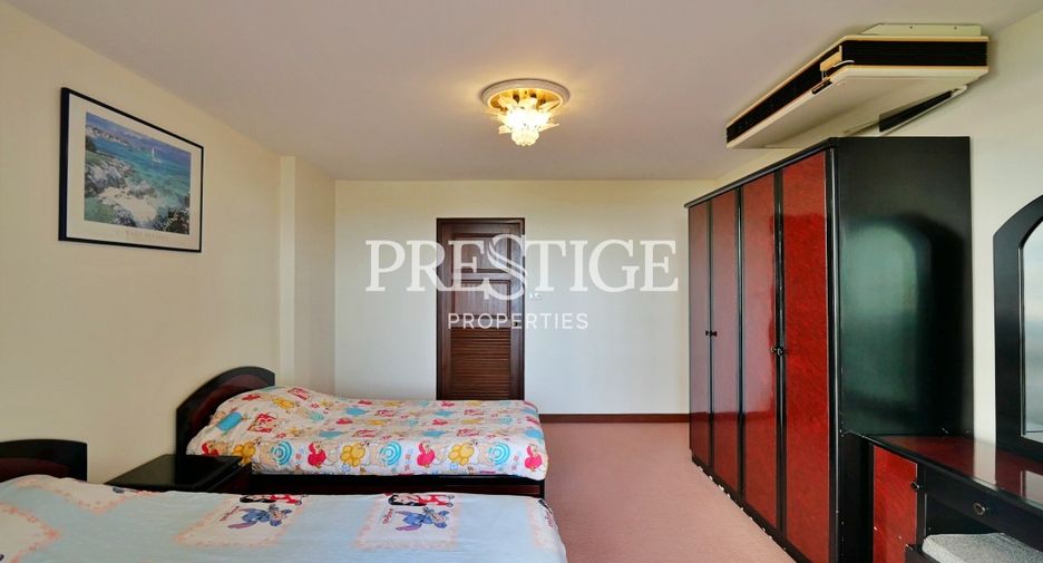For sale 3 bedrooms condo in Bang Lamung, Chonburi
