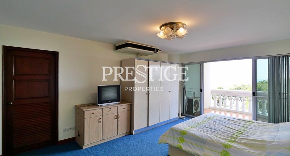 For sale 3 bedrooms condo in Bang Lamung, Chonburi