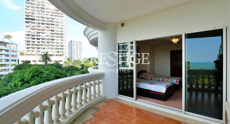 For sale 3 bedrooms condo in Bang Lamung, Chonburi