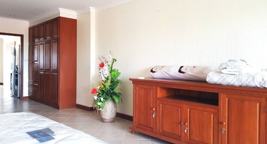 For sale 2 bedrooms condo in Jomtien, Pattaya
