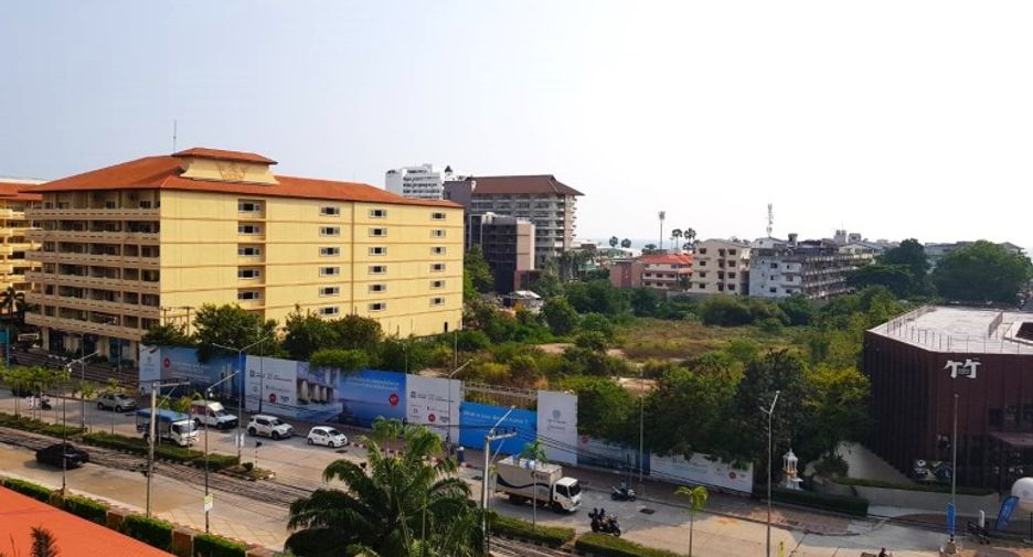 For sale 2 bedrooms condo in Jomtien, Pattaya