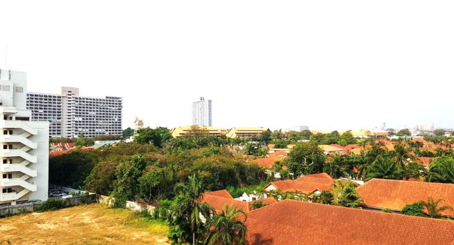 For sale 2 bedrooms condo in Jomtien, Pattaya